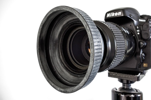 Rubber Lens Hood on Nikon 105mm Micro Lens
